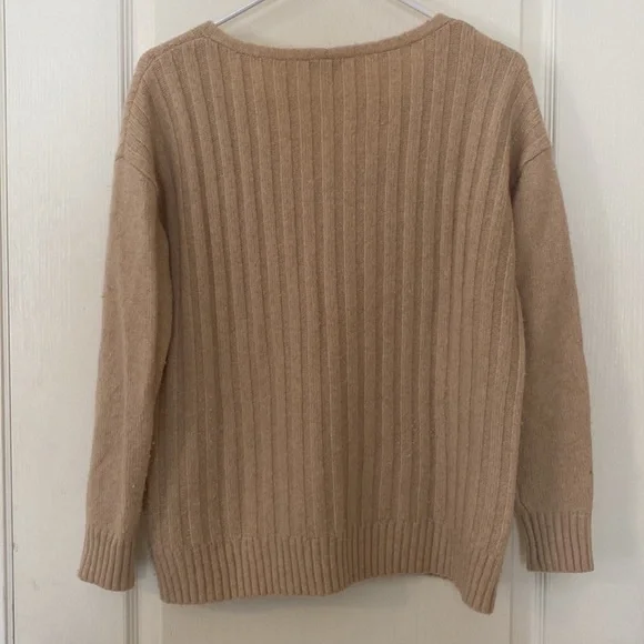 V-neck sweater - Picture 2 of 3